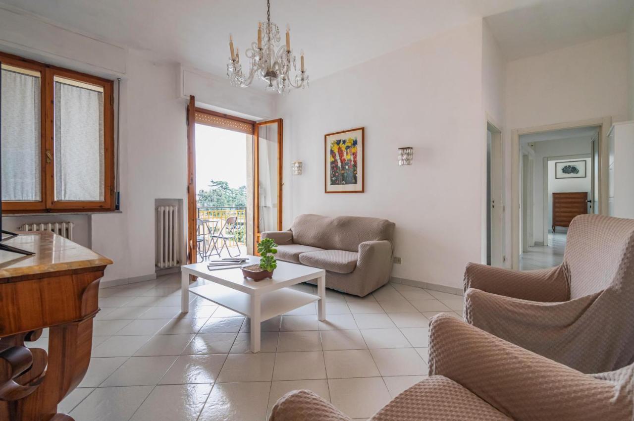 Comfy Flat Steps Away From Siena Station! 아파트 외부 사진