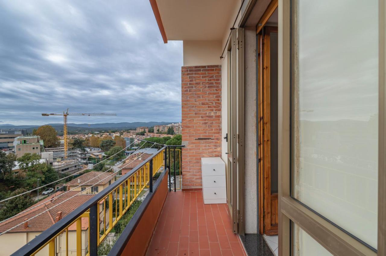 Comfy Flat Steps Away From Siena Station! 아파트 외부 사진